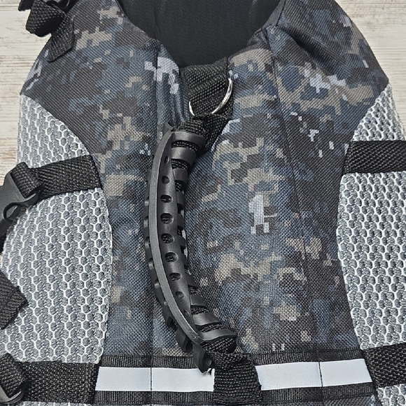 Dog Life Jacket – Adjustable Buckles | Medium - Picture 2 of 11